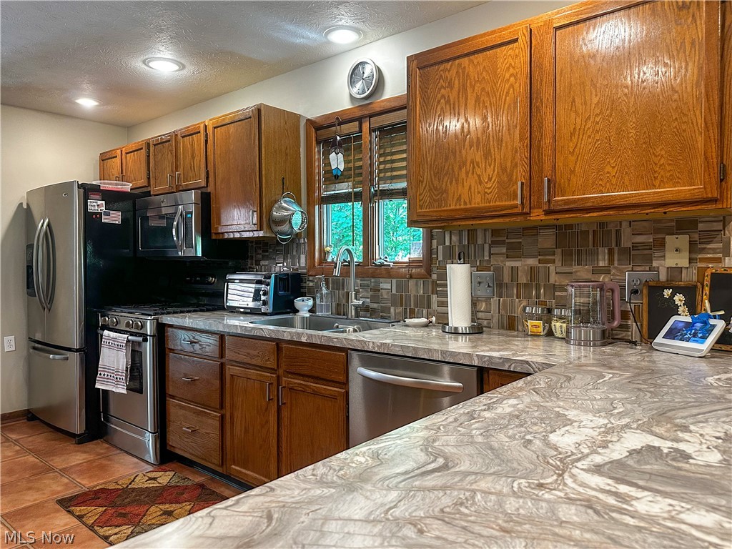 340 Tibbetts Wick Road Girard, OH 44420 - Photo 17 of 50