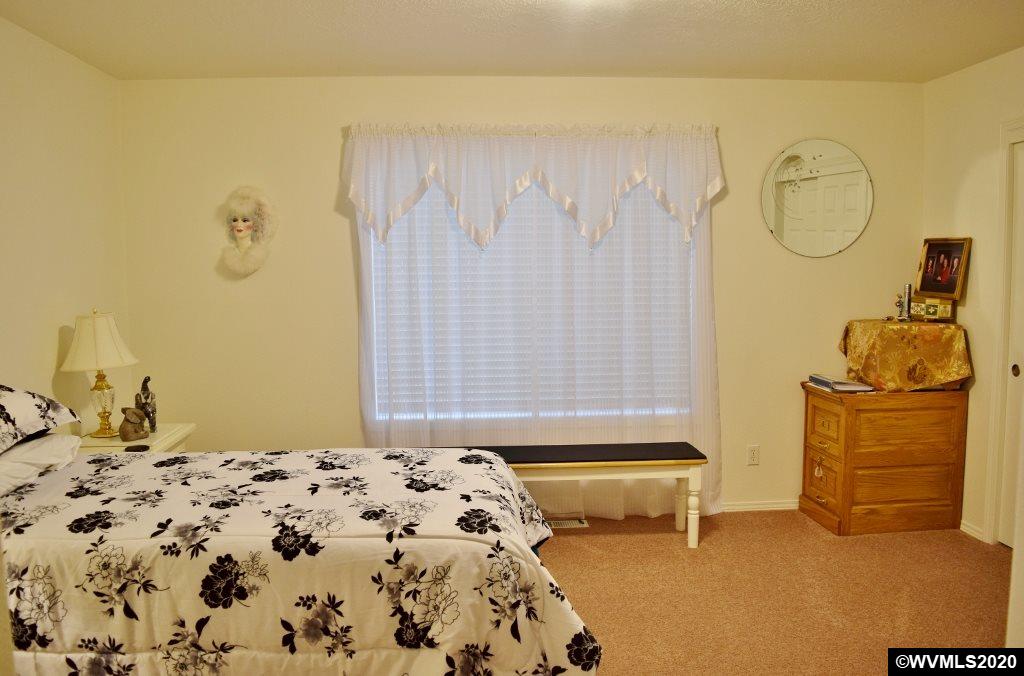4680 Falcon Street Southwest Albany, OR 97321 - Photo 12 of 32 Gallery Image 12