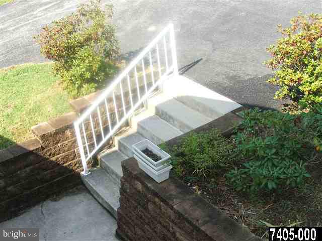 2681 Blackberry Road Dover, PA 17315 - Photo 3 of 20 Gallery Image 3