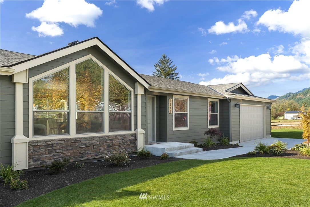 1846 Azure Way Bellingham, WA 98229 - Photo 2 of 25 Gallery Image 2