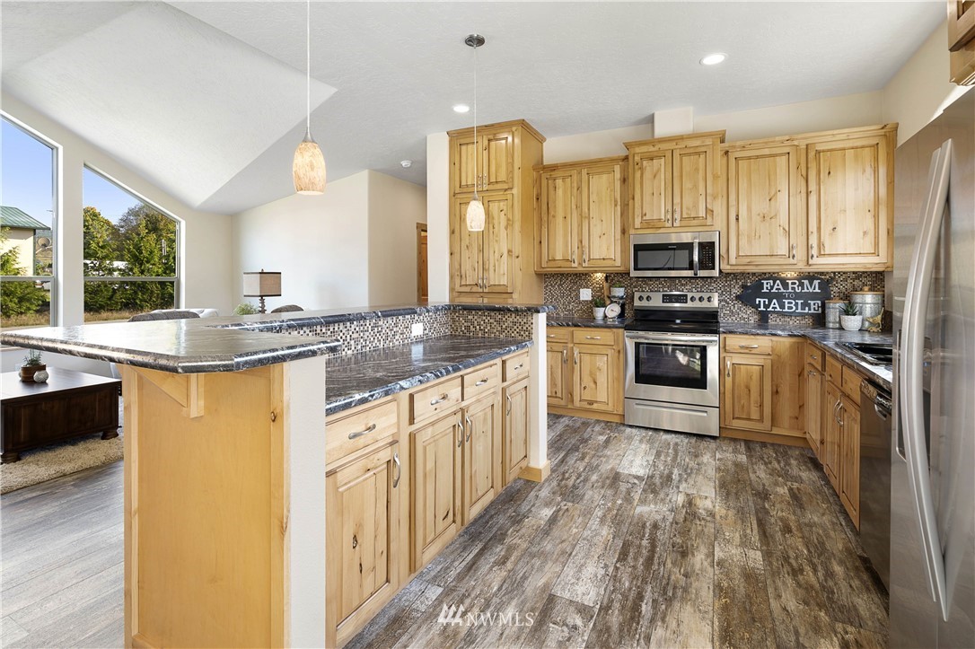 1846 Azure Way Bellingham, WA 98229 - Photo 12 of 25 Gallery Image 12