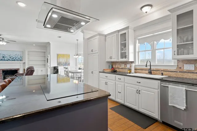 $767,000 | 120 Lookout Court, Hallsville, TX 75650