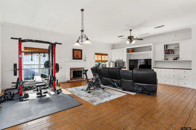 $767,000 | 120 Lookout Court, Hallsville, TX 75650