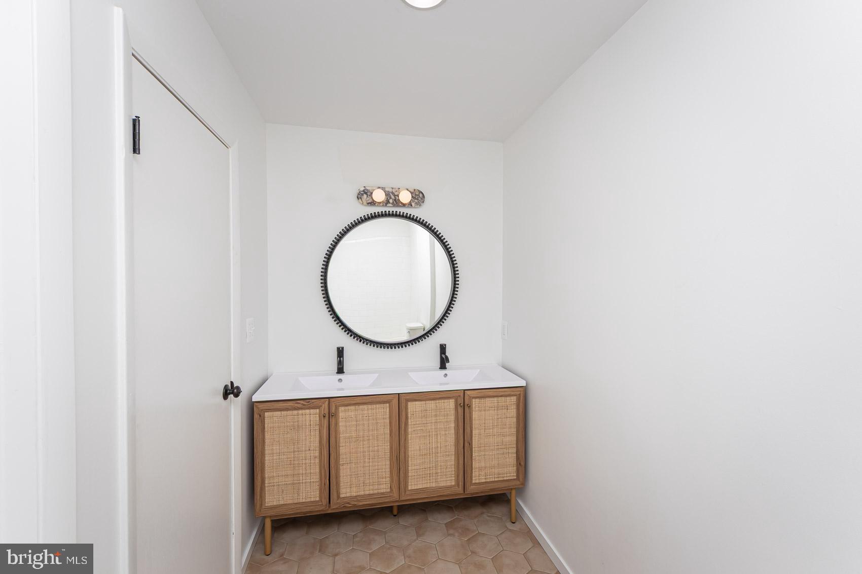 903 Ivy Hill Road Cockeysville, MD 21030 - Photo 73 of 100 Sleek modern bathroom with stylish accents.