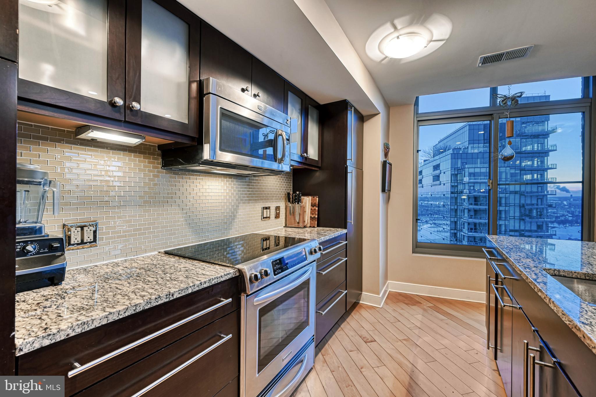 675 President Street, Unit 2702 Baltimore, MD 21202 - Photo 7 of 36