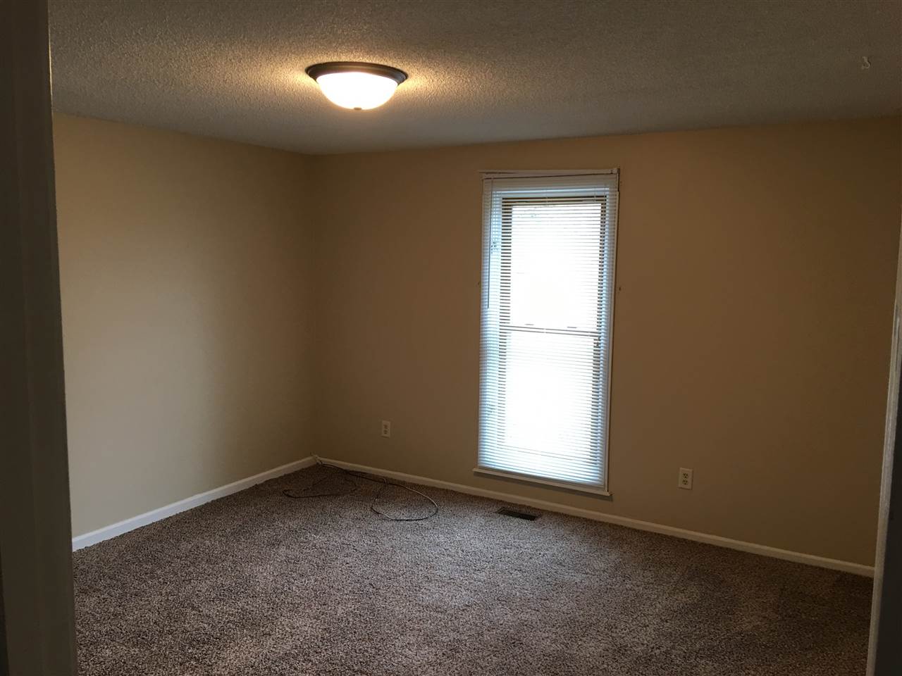 5727 Wald Road Fort Wayne, IN 46818 - Photo 11 of 36
