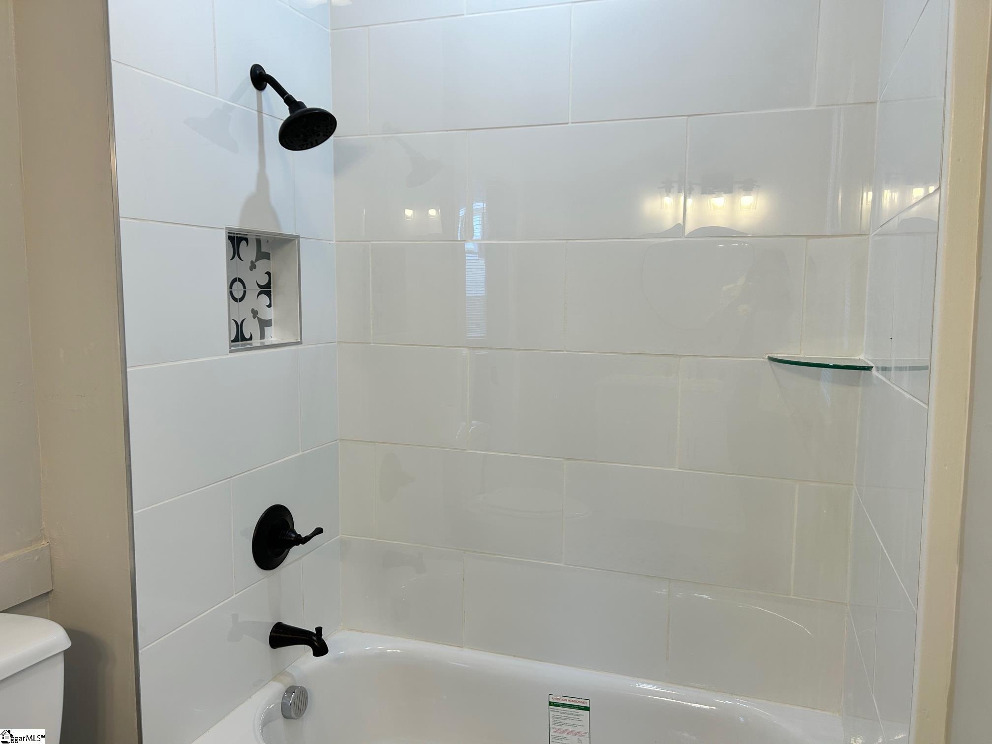 606 Williams Street Pendleton, SC 29670 - Photo 16 of 24 tile tub walls and floors in bathroom