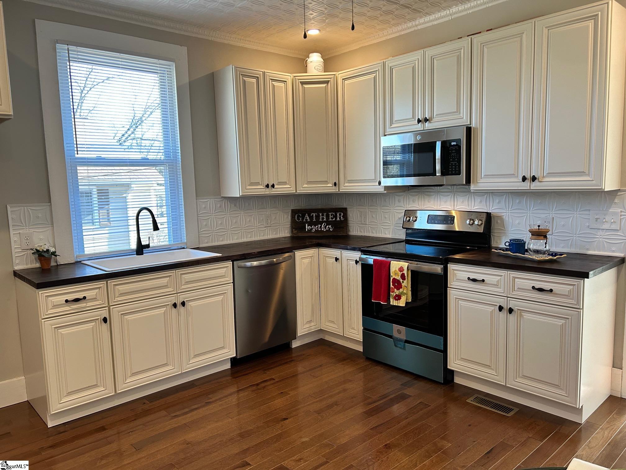 606 Williams Street Pendleton, SC 29670 - Photo 8 of 24