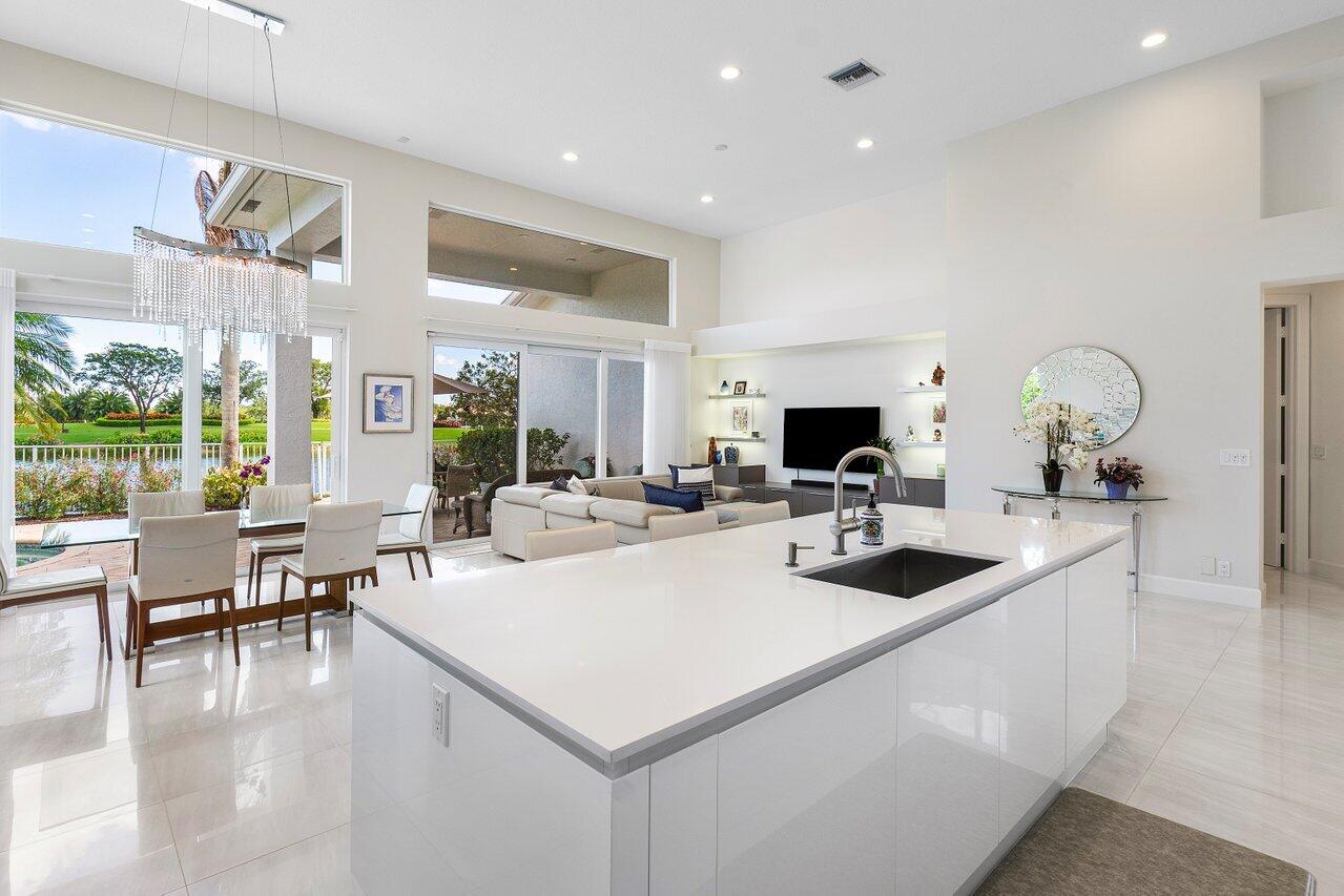 4120 Briarcliff Circle Boca Raton, FL 33496 - Photo 10 of 47 010-4120BriarcliffCircle-BocaRaton-FL-33