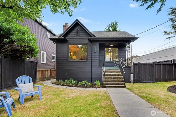 $958,000 | 1111 North 76th Street, Unit 1, Seattle, WA 98103