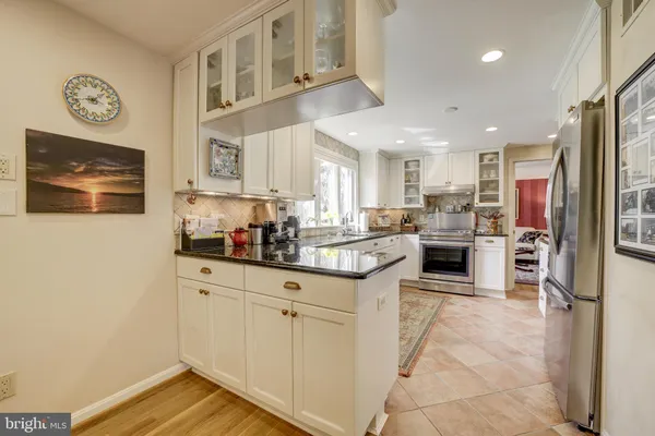 $1,295,000 | 1112 Fallsmead Way, Potomac, MD 20854