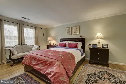 $1,295,000 | 1112 Fallsmead Way, Potomac, MD 20854