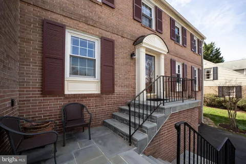 $1,295,000 | 1112 Fallsmead Way, Potomac, MD 20854