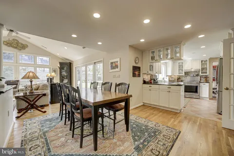 $1,295,000 | 1112 Fallsmead Way, Potomac, MD 20854