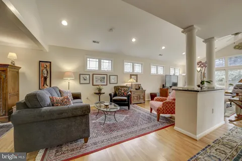 $1,295,000 | 1112 Fallsmead Way, Potomac, MD 20854