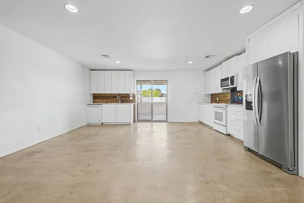 $2,750 | 7134 East Sweetwater Avenue, Scottsdale, AZ 85254