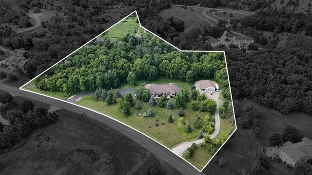 $1,100,000 | 22235 Ridgeview Drive, St. Augusta, MN 56301