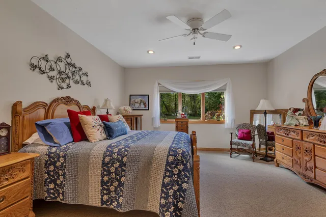 $1,100,000 | 22235 Ridgeview Drive, St. Augusta, MN 56301