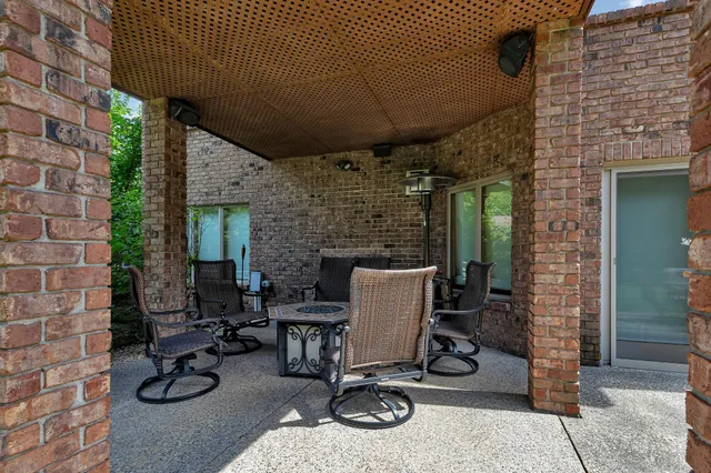 $1,100,000 | 22235 Ridgeview Drive, St. Augusta, MN 56301