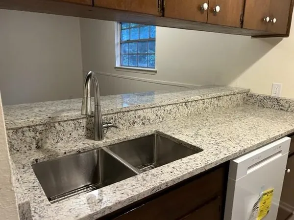 $995 | 312 East 43rd Street, Unit 201, Austin, TX 78751