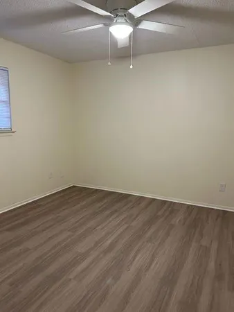 $995 | 312 East 43rd Street, Unit 201, Austin, TX 78751
