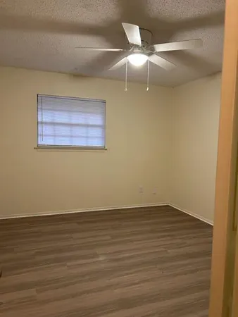 $995 | 312 East 43rd Street, Unit 201, Austin, TX 78751