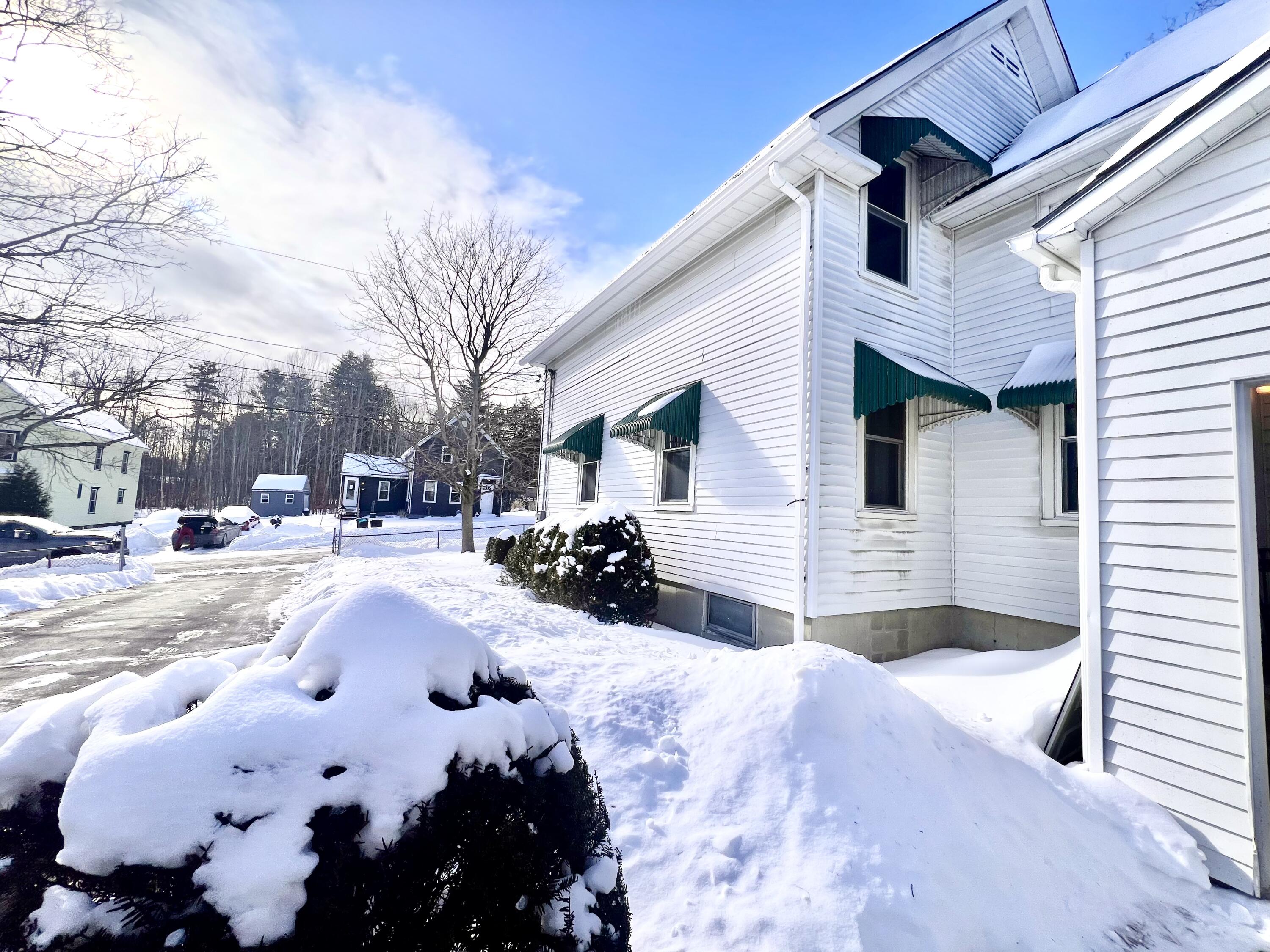 9 Hancock Street Augusta, ME 04330 - Photo 4 of 28 IMG_4605