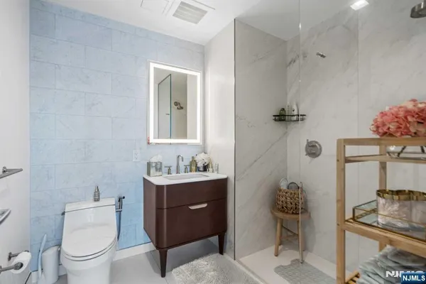 $899,000 | 320 Adolphus Avenue, Unit 803, Cliffside Park, NJ 07010