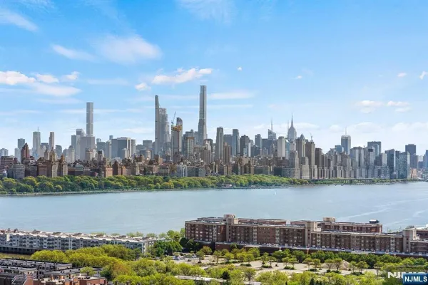 $899,000 | 320 Adolphus Avenue, Unit 803, Cliffside Park, NJ 07010