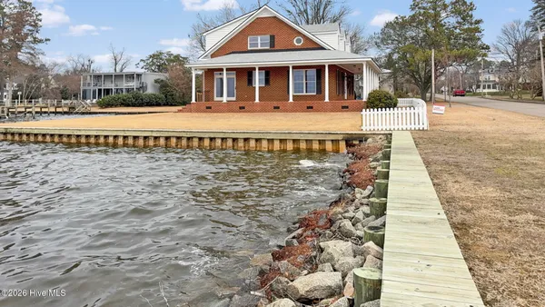 $969,000 | 404 South Granville Street, Edenton, NC 27932