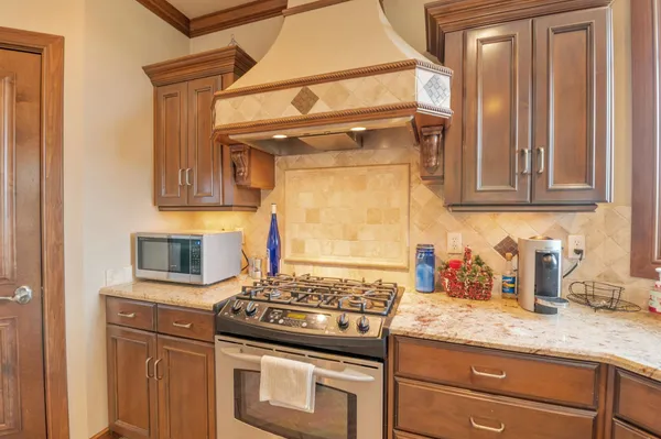 $749,000 | 581 Royal Saint Pats Drive, Wrightstown, WI 54180