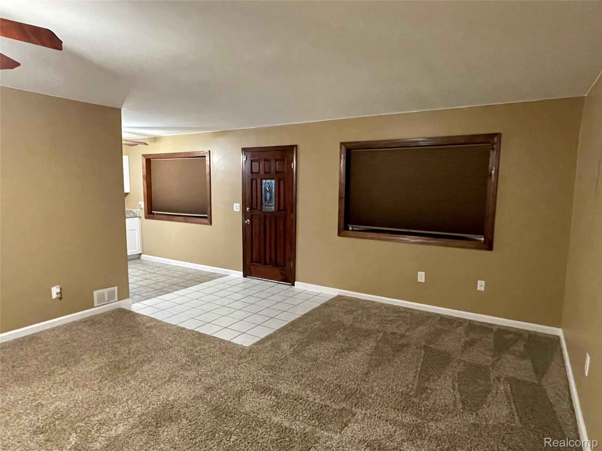 23847 Superior Road Taylor, MI 48180 - Photo 7 of 17 9861B91C-263B-4D81-A0AD-2A95BB9ABE18.jpeg