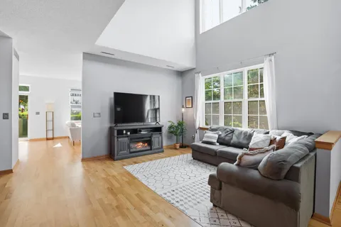 $324,900 | 16366 Jamison Path, Lakeville, MN 55044