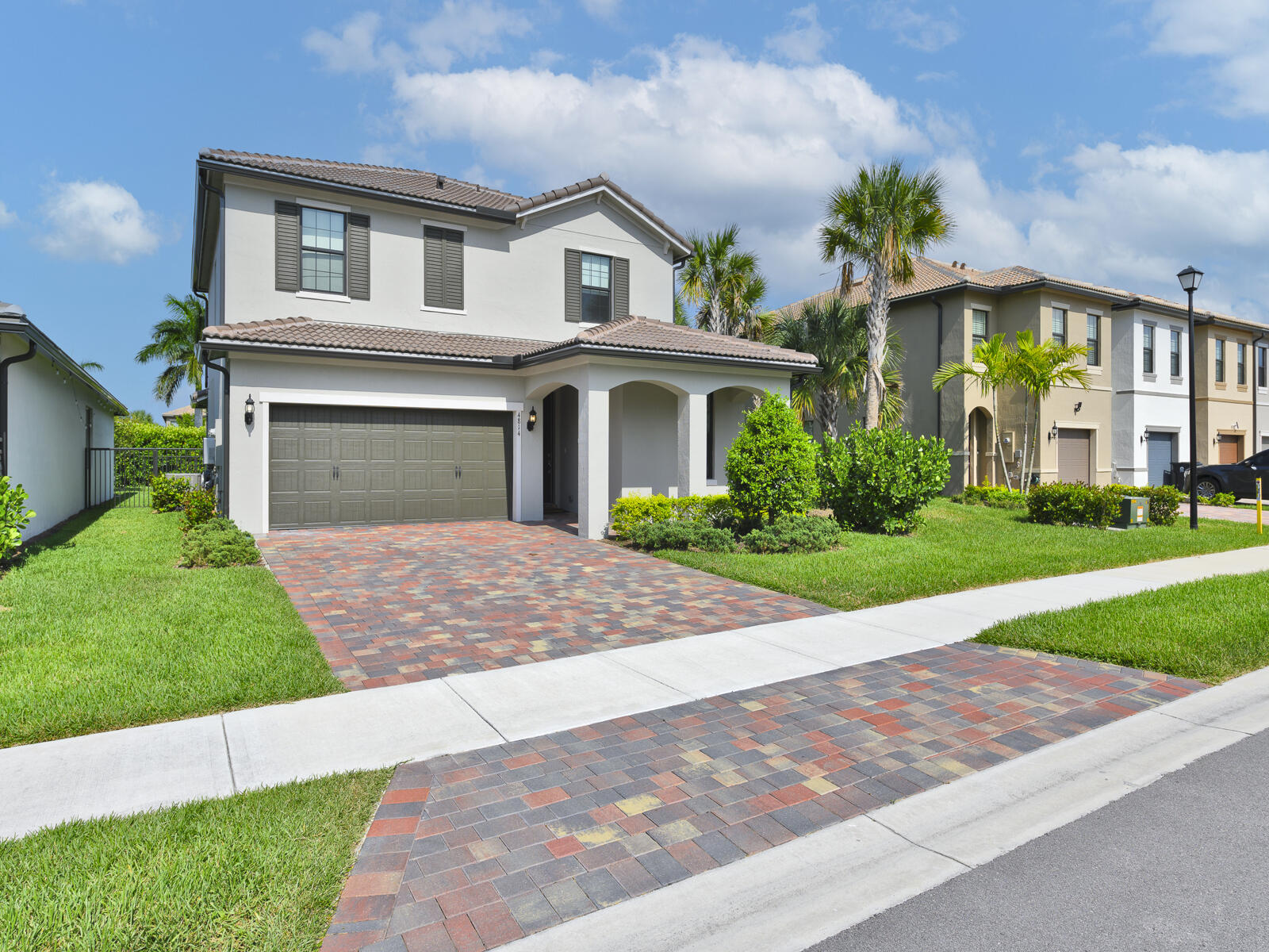 4814 Chantilly Road Lake Worth, FL 33467 - Photo 3 of 45 3-3