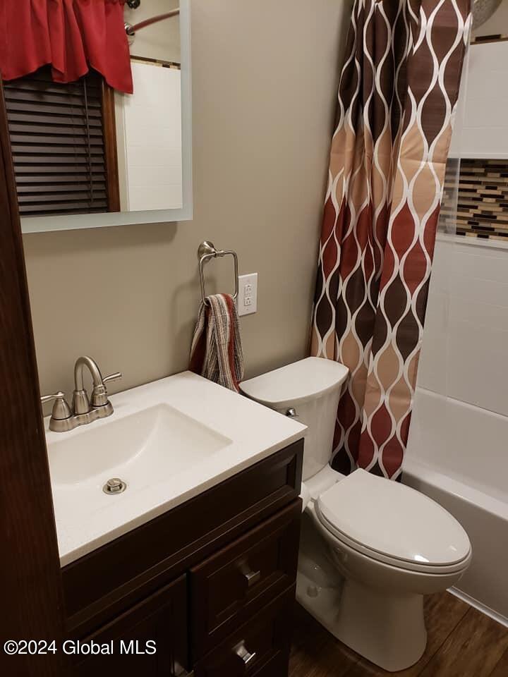596 Luzerne Road Queensbury, NY 12804 - Photo 23 of 63 214811779_10221963078565000_814906344954