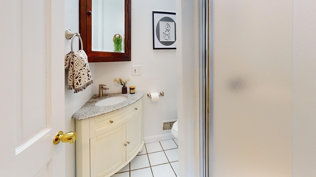 31 Washburn Avenue, Unit 3 Cambridge, MA 02140 - Photo 16 of 26