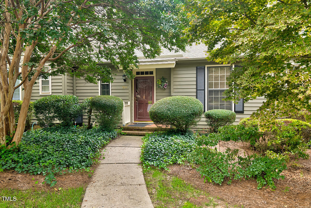 904 Albany Court Raleigh, NC 27615 - Photo 2 of 6 904 Albany-2