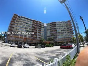 $1,400 | 2025 Northeast 164th Street, Unit 615, North Miami Beach, FL 33162