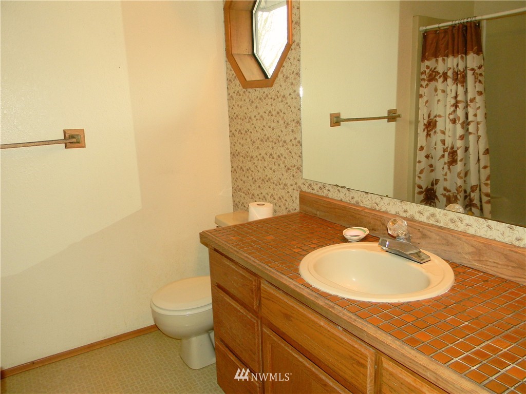 15669 Levin Road Northwest Poulsbo, WA 98370 - Photo 10 of 18 Gallery Image 10