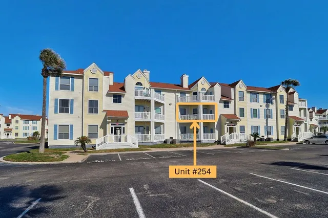$237,000 | 14721 Whitecap Boulevard, Unit 254, Corpus Christi, TX 78418