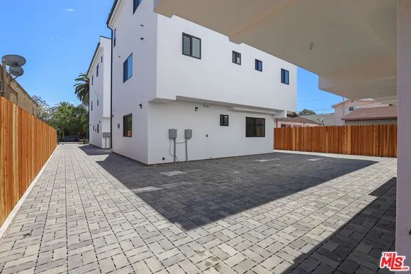 $3,391 | 1261 Browning Boulevard, Los Angeles, CA 90037