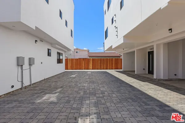 $3,391 | 1261 Browning Boulevard, Los Angeles, CA 90037