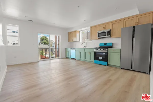 $3,391 | 1261 Browning Boulevard, Los Angeles, CA 90037