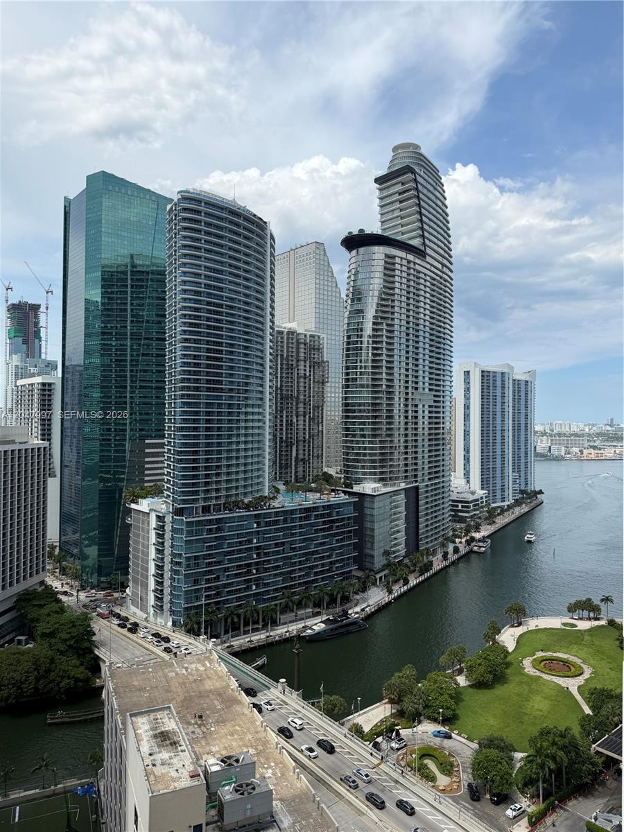 500 Brickell Avenue, Unit 2907 Miami, FL 33131 - Photo 6 of 31