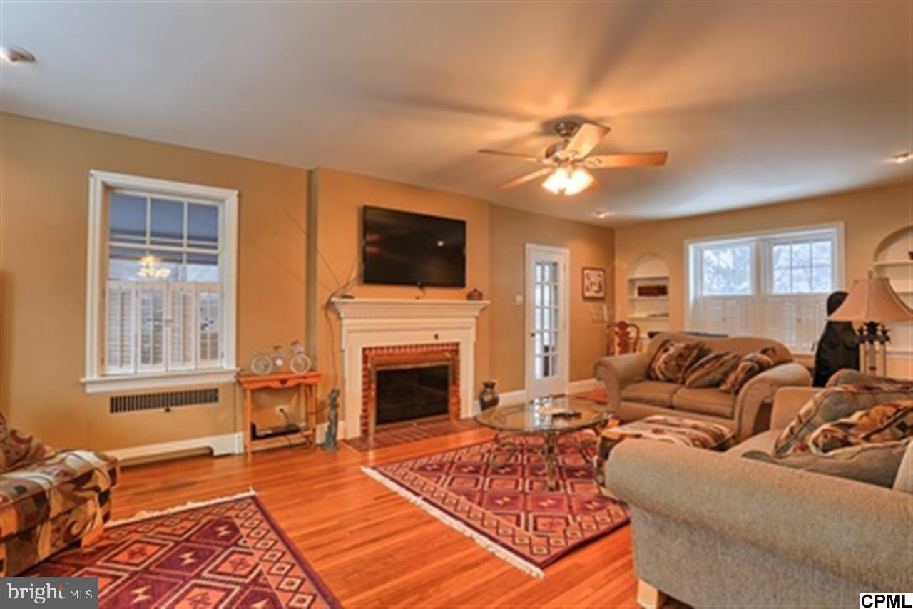 1216 Colebrook Road Lebanon, PA 17042 - Photo 4 of 25 Gallery Image 4