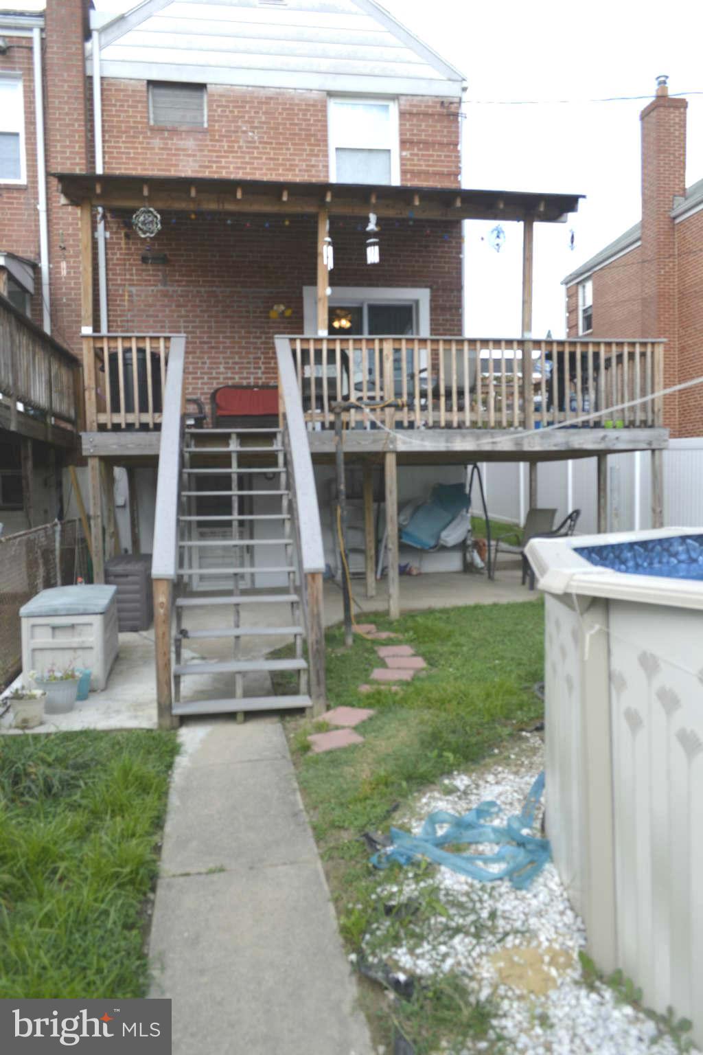 7427 Berkshire Road Baltimore, MD 21224 - Photo 9 of 15 Exterior (Rear)