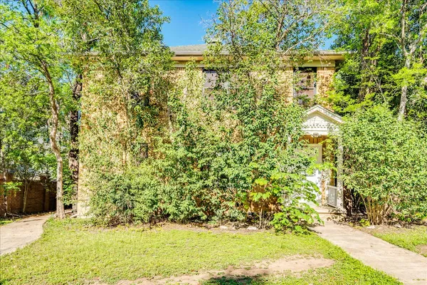 $1,995 | 1916 Robbins Place, Austin, TX 78705