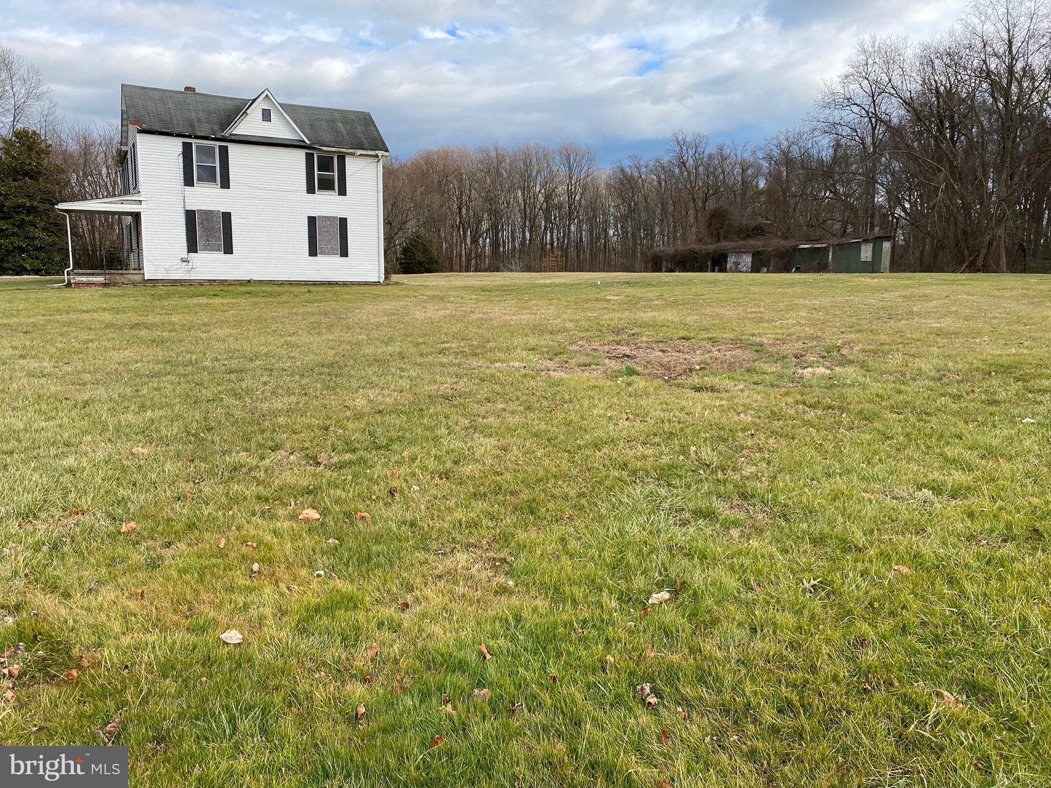 2433 Holly Neck Road Essex, MD 21221 - Photo 5 of 12