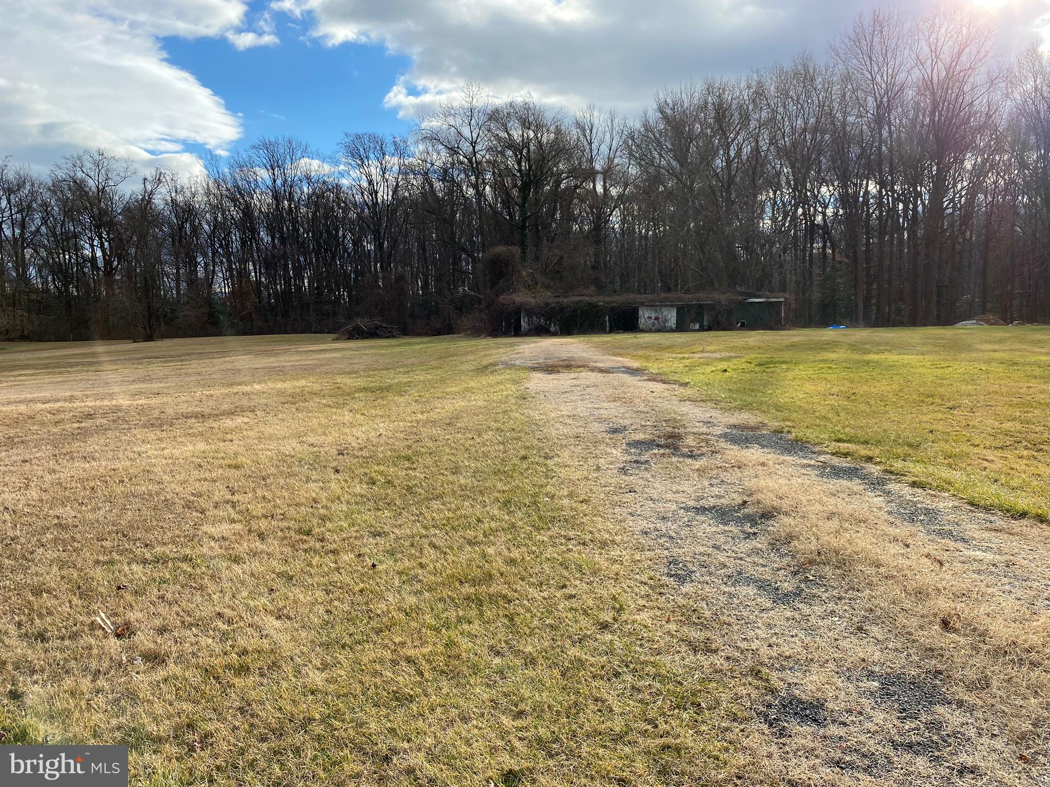 2433 Holly Neck Road Essex, MD 21221 - Photo 6 of 12