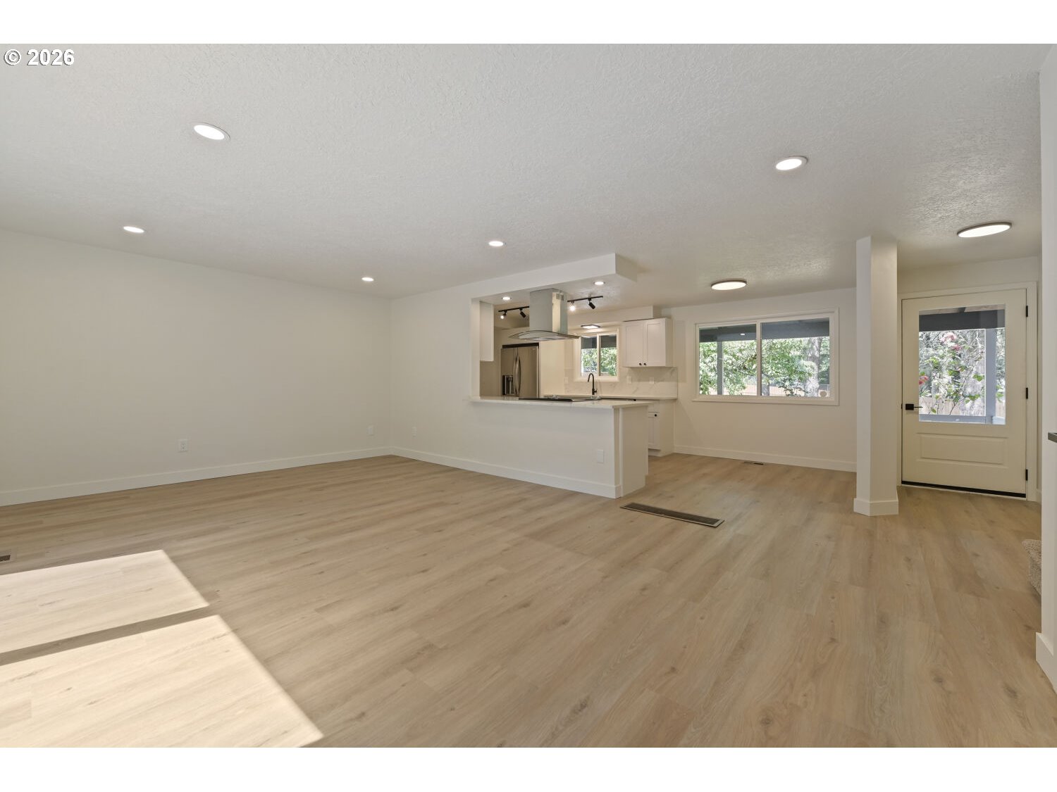 15148 South Burkstrom Road Oregon City, OR 97045 - Photo 13 of 36